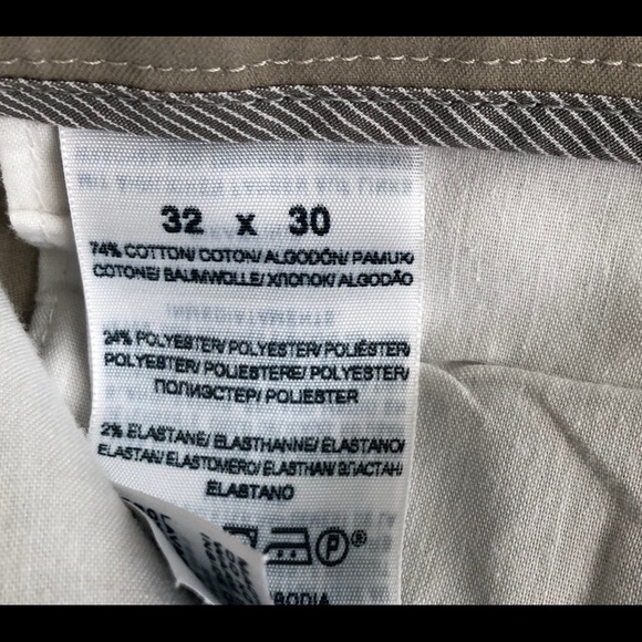 Dockers Classic Fit khaki Pants - Picture 5 of 6